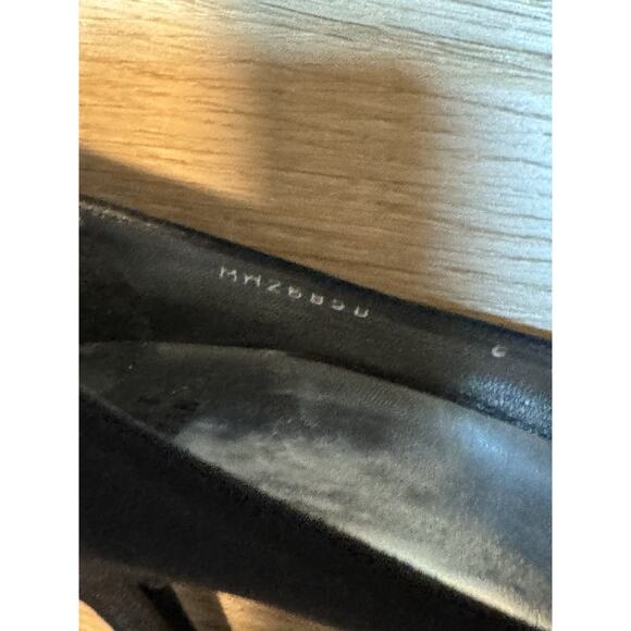 Stuart Weitzman Black Satin Bowover Bow Peep Toe Heel Sz. 6 M - Picture 6 of 12